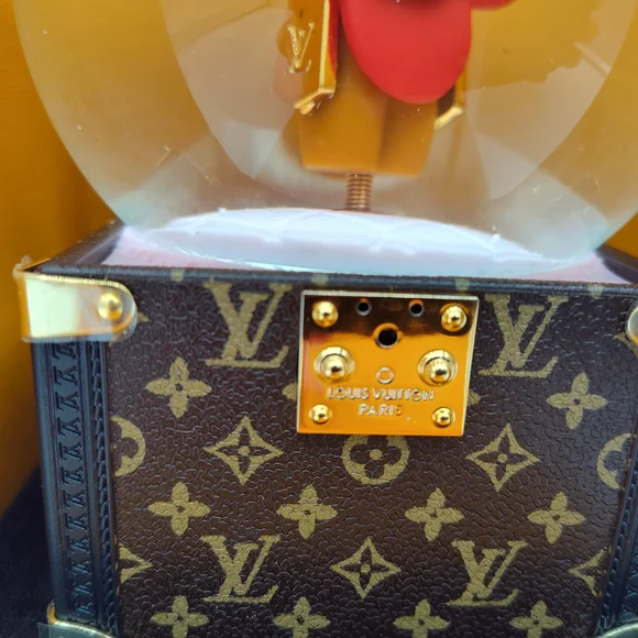 Louis Vuitton Vivienne Snow Globe Trunk Monogram Music Box NIB AUTHENTIC - Picture 6 of 9